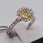 Crivelli - Anello con Diamante centrale Fancy Light Yellow contornato da Diamanti - EP6988